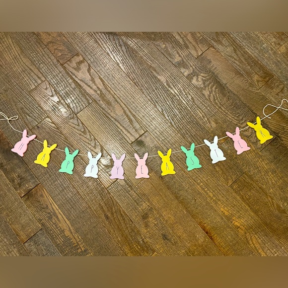 Rae Dunn Happy Easter Bunny Garland - Picture 1 of 5